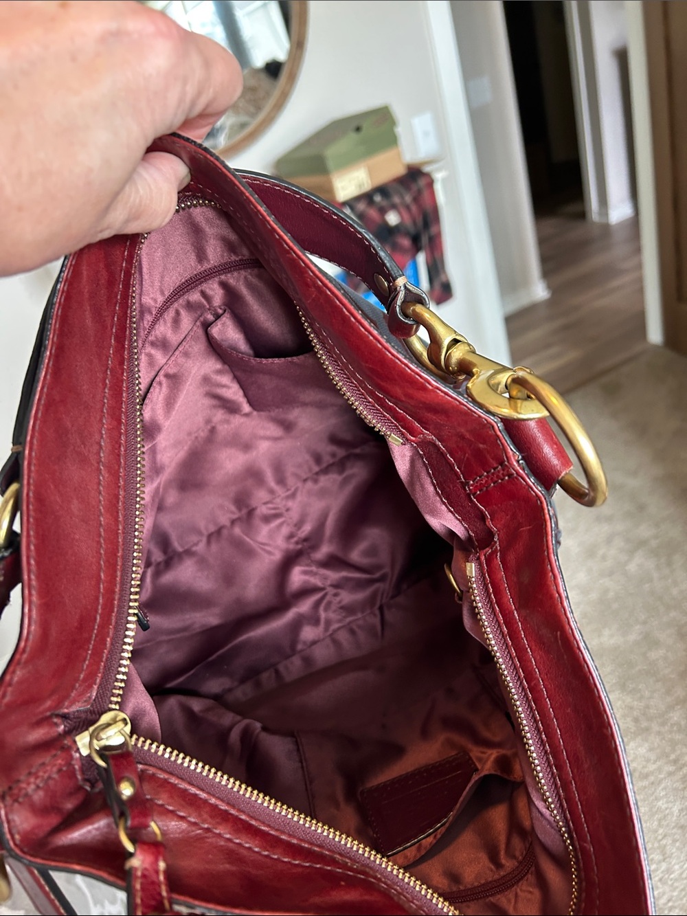 RETIRED- Coach Zoe Set in Signature Jacquard & Leather Burgundy 2009 - Picture 6 of 12
